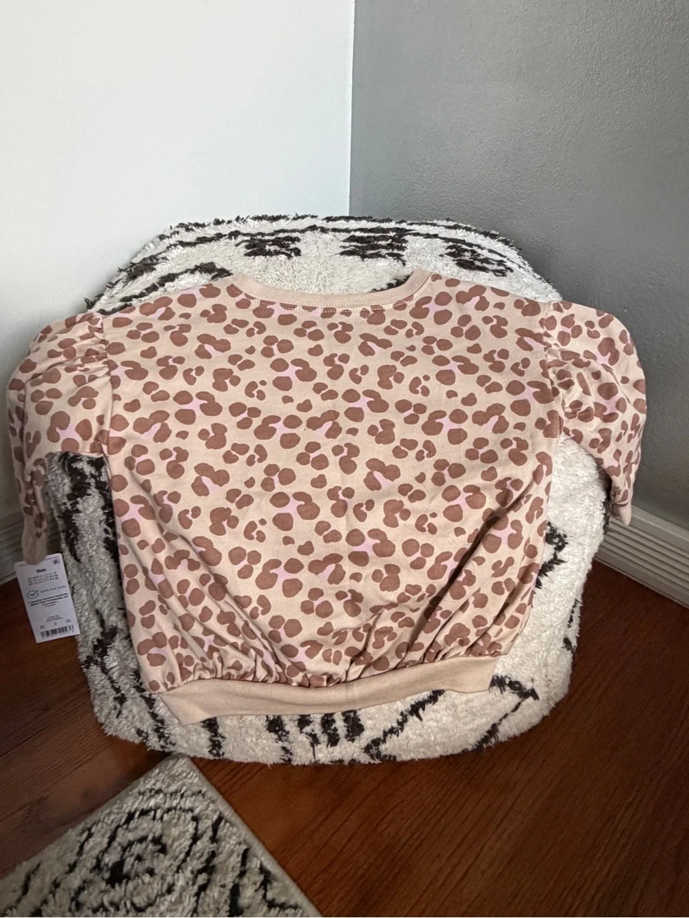 Carter’s Just One You Leopard Puff Sleeve Sweatshirt 9M beige pink cotton